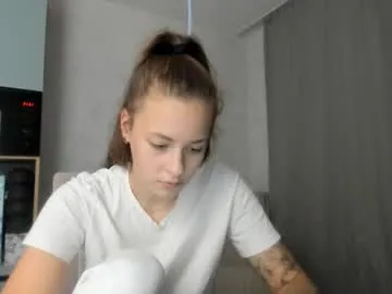 angelsofaurora – webcam model profile photo Image 18