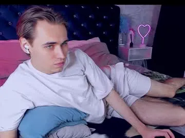 petites_perles – webcam model profile photo Image 16