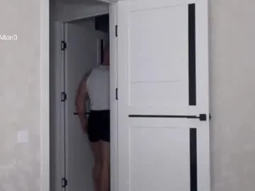 realtryit – webcam model profile photo Image 15