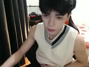 nympho_nathy_sophi – webcam model profile photo Image 3