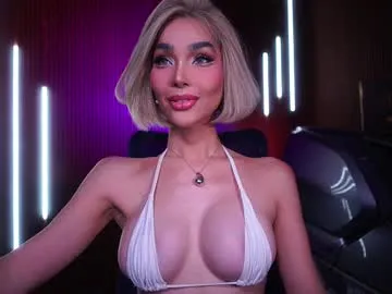 emahallee – webcam model profile photo Image 9