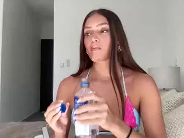 Amanda – webcam model profile photo Image 3