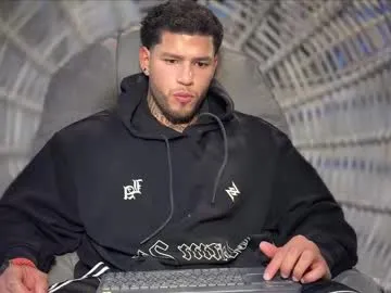 sexy_hot_friends_ – webcam model profile photo Image 2