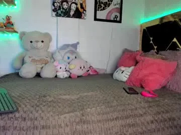 emahallee – webcam model profile photo Image 10