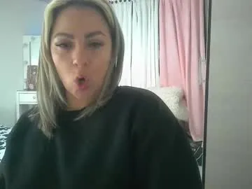 loving_ladies – webcam model profile photo Image 9