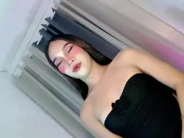 IngridSaint – webcam model profile photo Image 12