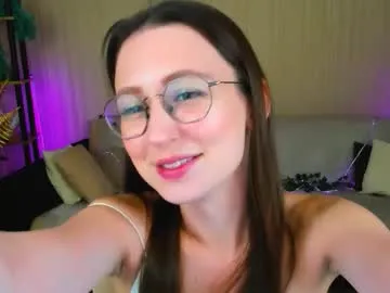 loreeluben – webcam model profile photo Image 12