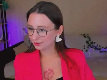 loreeluben – webcam model profile photo Image 6