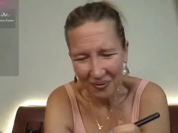 petites_perles – webcam model profile photo Image 4