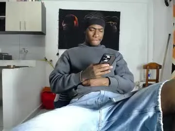 petites_perles – webcam model profile photo Image 7