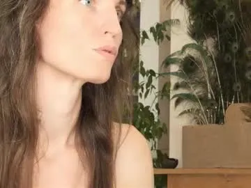 ErikaBonnie – webcam model profile photo Image 15