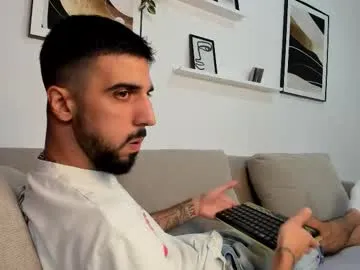 welcome2pleasureland – webcam model profile photo Image 2