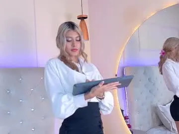 katiepeach_ – webcam model profile photo Image 12