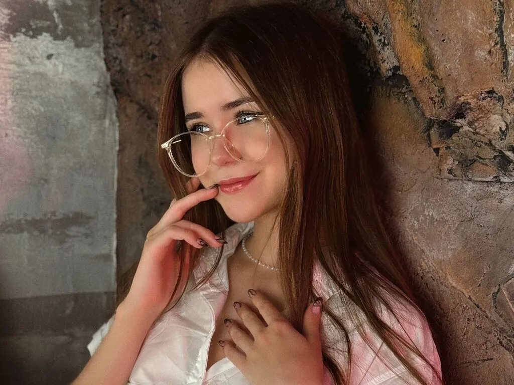 CharilWilsun – webcam model profile photo