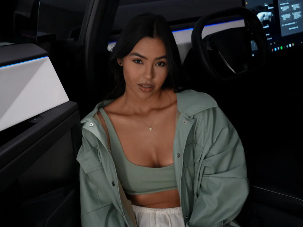 IsabellaMatters – webcam model profile photo