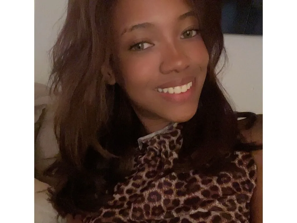 KiaraJhonsont – webcam model profile photo