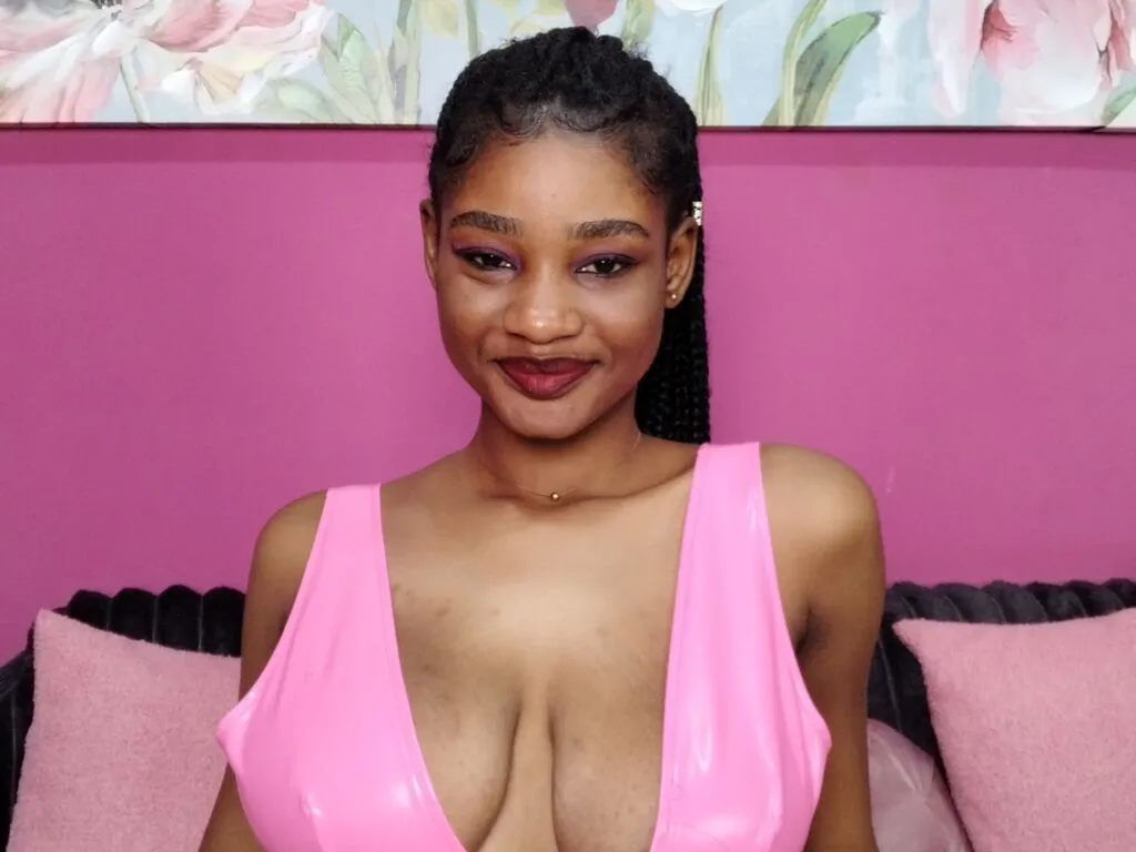 LaraVelvet – webcam model profile photo